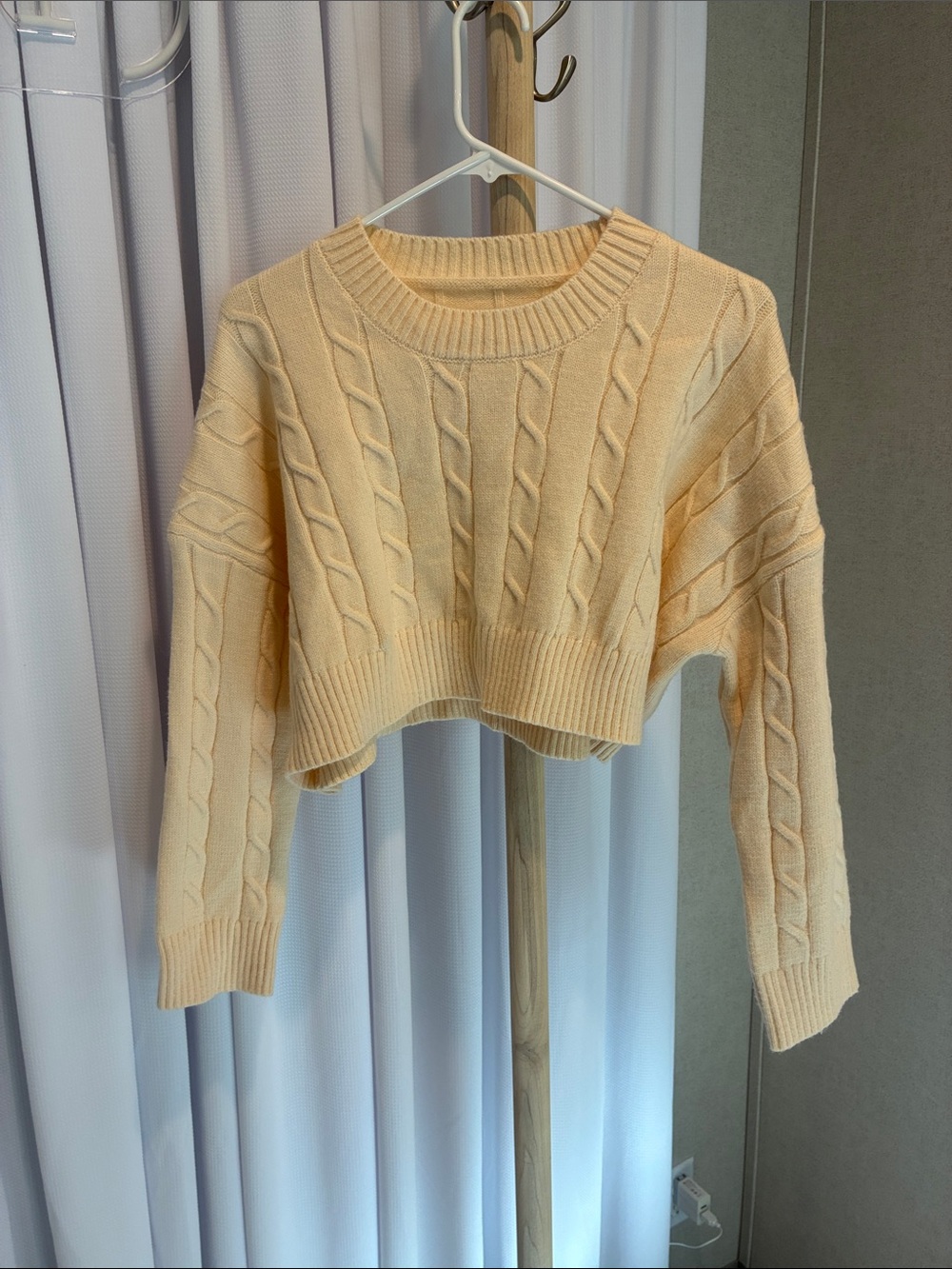 Commense Cropped Cable Crewneck Sweater in Soft Yellow